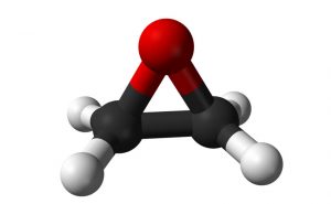 اتیلن اکساید، که همچنین با نام اکسیران هم نامیده می‌شود، یک ترکیب آلی با فرمول C2H4O می‌باشد. این گاز بی‌رنگ قابل اشتعال دارای بوی ضعیف شیرین است و ساده‌ترین اپوکسید محسوب می‌شود. سه حلقهٔ موجود در ساختمان آن شامل دو اتم کربن و یک اتم اکسیژن می‌باشد.